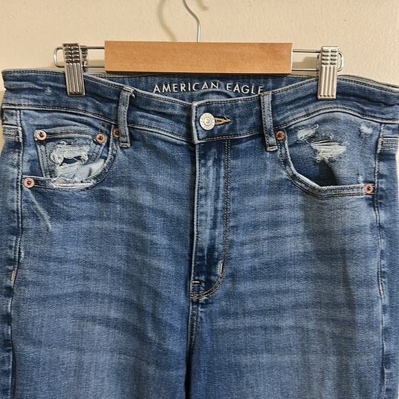 EUC American Eagle Ripped High Rise Super Flare Jeans 8 Regular - Picture 3 of 5